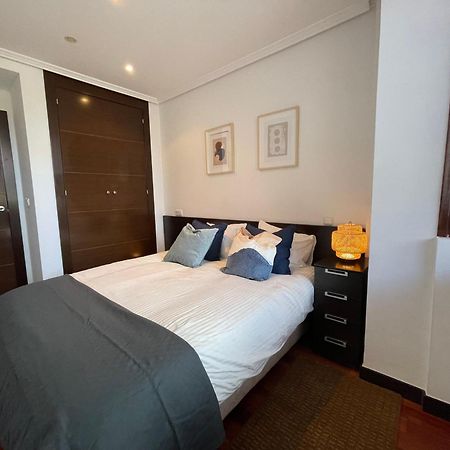 Atuaire Home Vivienda B Luminosa Parking Incluido En Plena Calle Comercial Burgo Exteriér fotografie